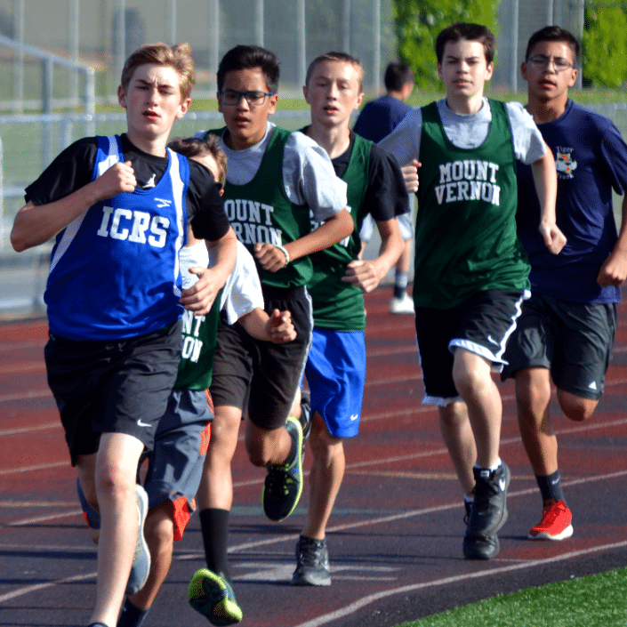 8th-boys-track